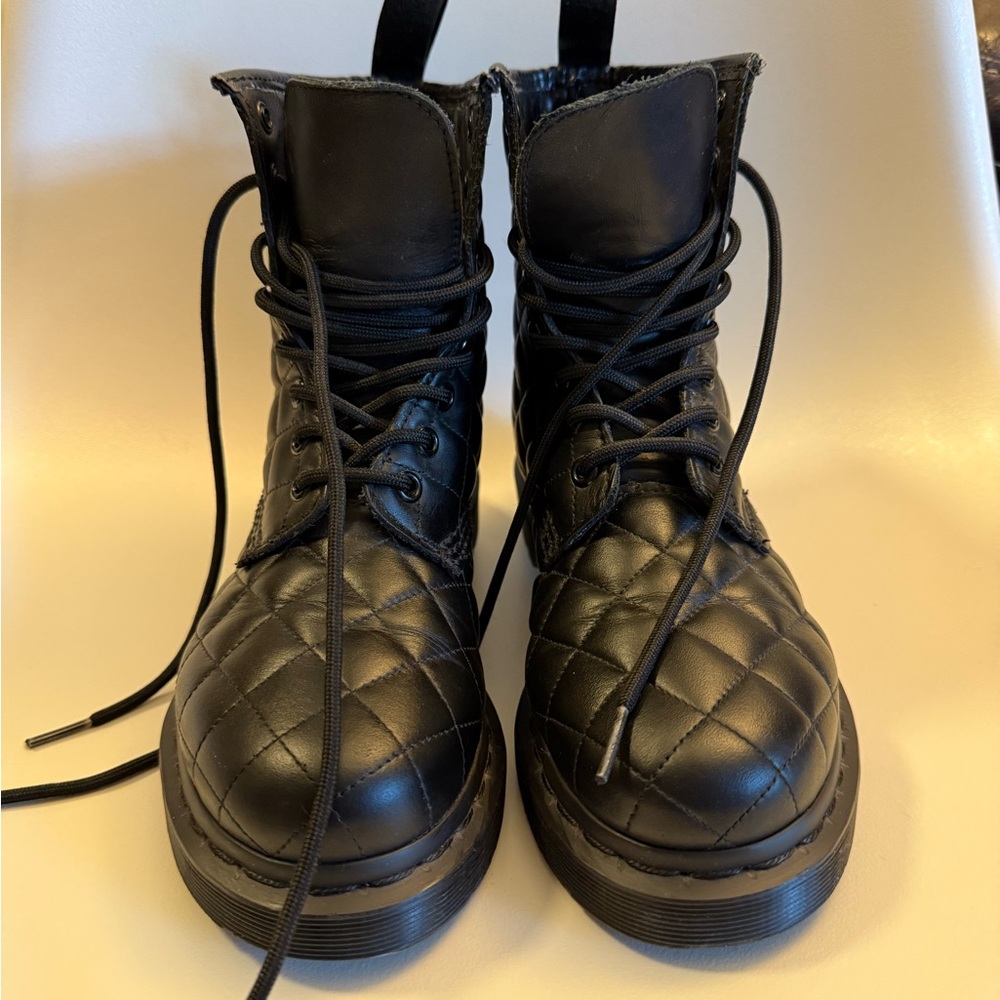 Dr. Martens Coralie Black Leather Quilted Combat Boots Docs 5 Great Condition